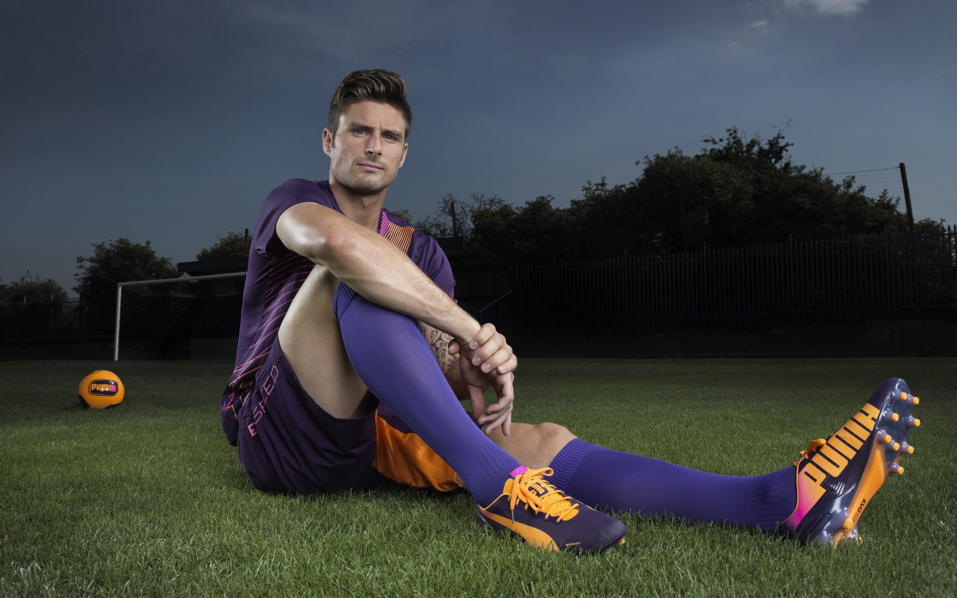 英超英豪纷争：斗志高昂点燃赛场，英豪超跑俱乐部百科